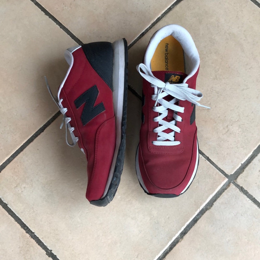 New Balance Sneakers in EUC